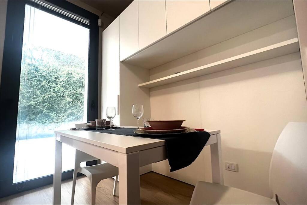 Urban House - Comfy Flat Navigli Milan Center Apartment Exterior photo